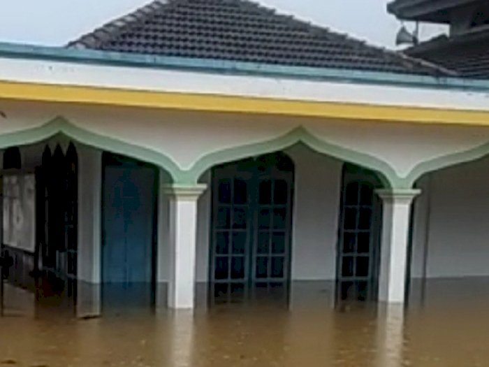 Jalur Trans Papua ke Keerom Putus Akibat Banjir, Mobil dan Motor tak Bisa Melintas