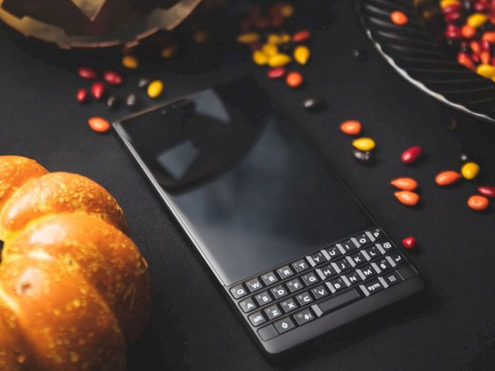 BlackBerry Kembali Luncurkan Ponsel Qwerty Keyboard dengan Konektivitas 5G