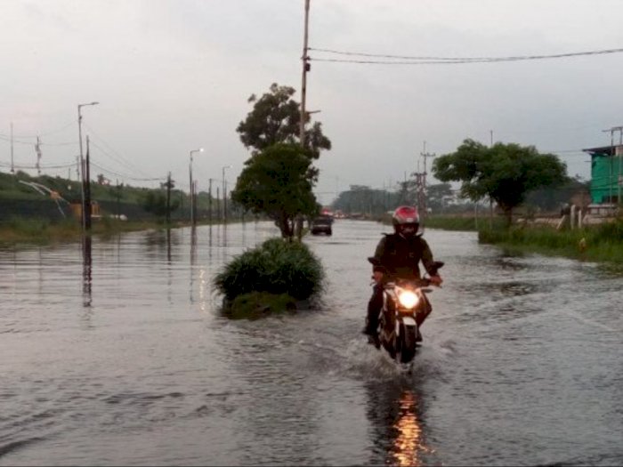 Sejumlah Titik Terendam Banjir hingga 50 Cm di Sidoarjo, Lalu Lintas Tutup Sementara