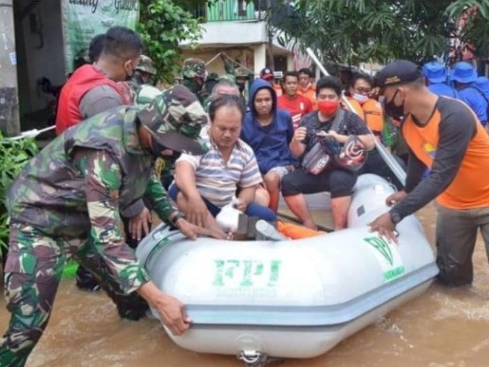 Heboh Perahu FPI Digunakan Petugas Evakuasi Korban Banjir, Ini Kata Polisi