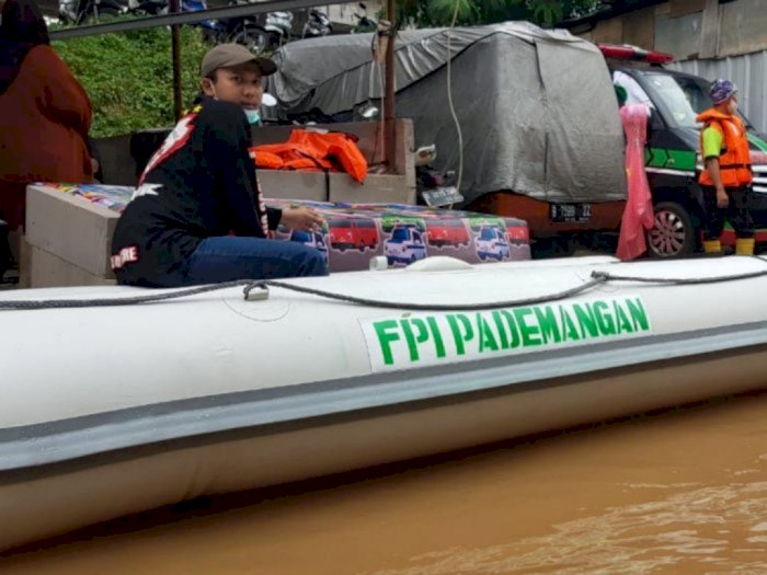 Bubarkan Relawan 'FPI Baru' Saat Bantu Korban Banjir, Polisi: Yang Dilarang Organisasi 