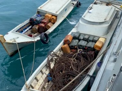 TNI AL Tangkap Pencuri di Kapal Tongkang Linai 133