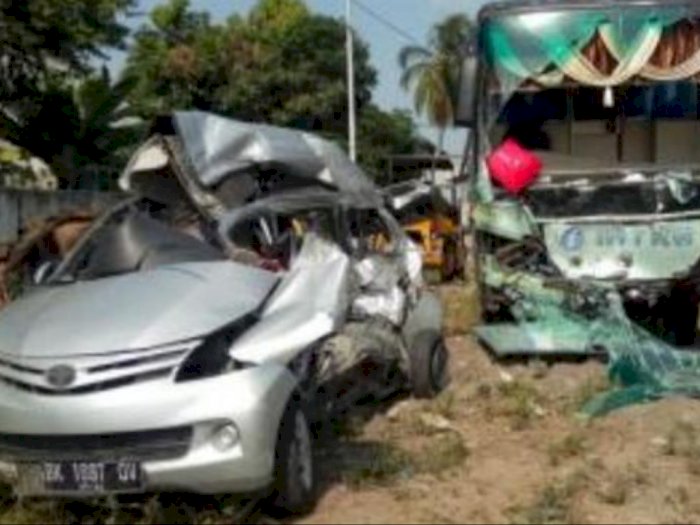 Berikut Identitas 9 Korban Kecelakaan Maut Mobil Vs Bus Penumpang di Tebing Tinggi