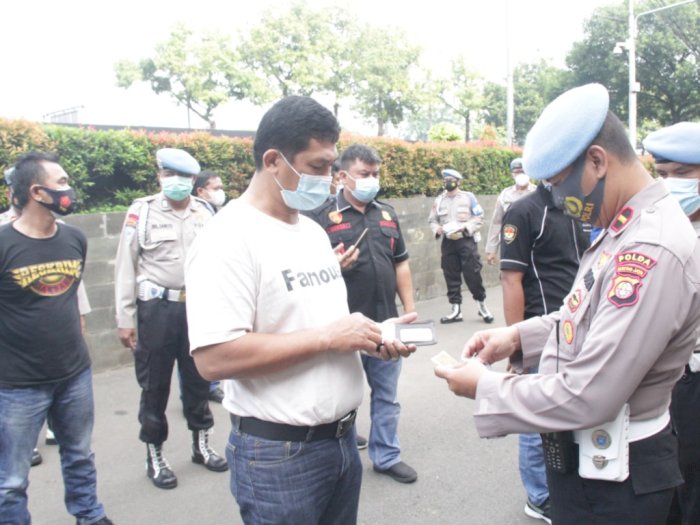 Usai Heboh Kapolsek Nyabu, Kini Puluhan Personel Polres Jakarta Barat Jalani Tes Urine