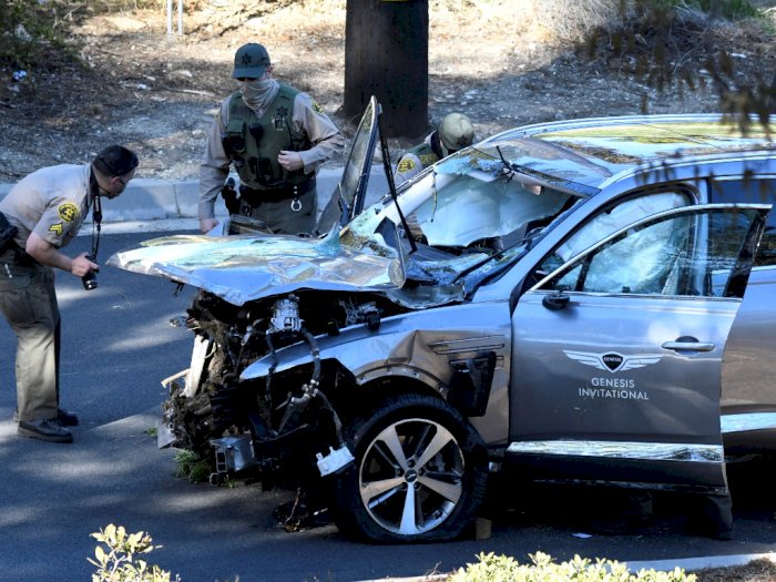 FOTO: Kecelakaan Mobil Pegolf Tiger Woods