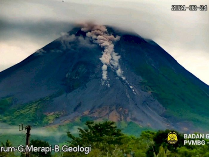 Gunung Merapi Erupsi, Luncurkan Awan Panas dan Lava Pijar ke Arah Barat Daya