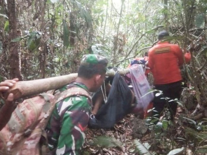 Tim SAR Evakuasi Pemancing yang Jatuh ke Jurang di Aceh Timur
