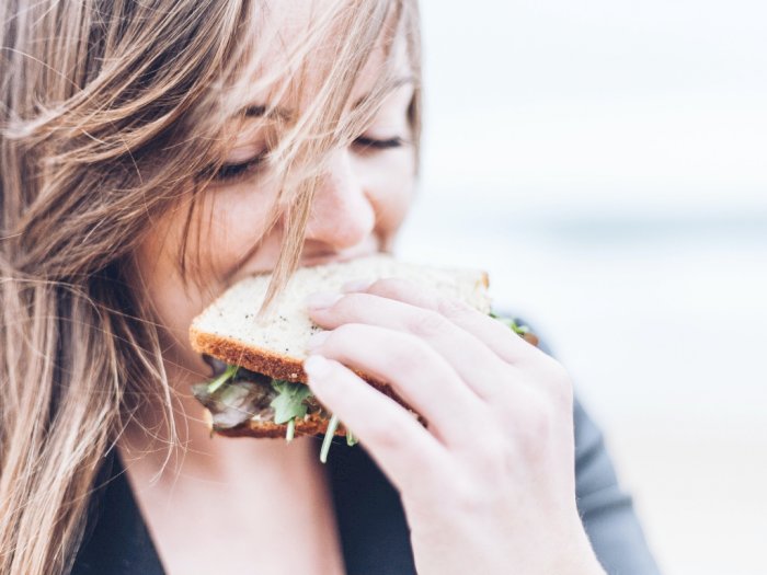 7 Tips Defisit Kalori untuk Pemula Menurunkan Berat Badan