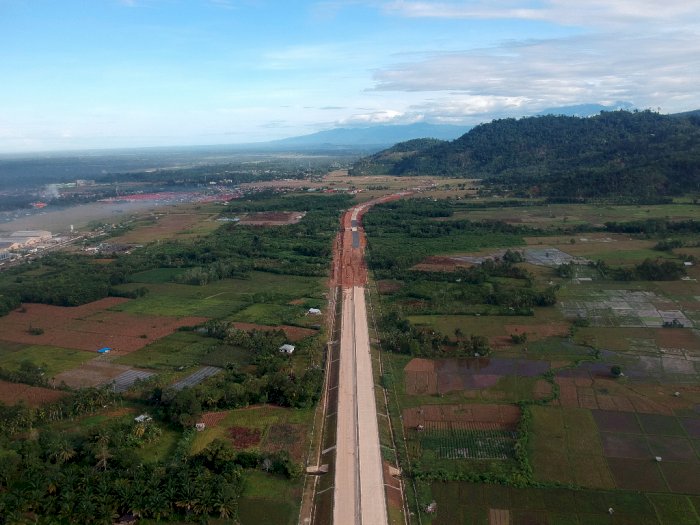 FOTO: Anggaran Pembebasan Lahan Tol Padang-Pekanbaru