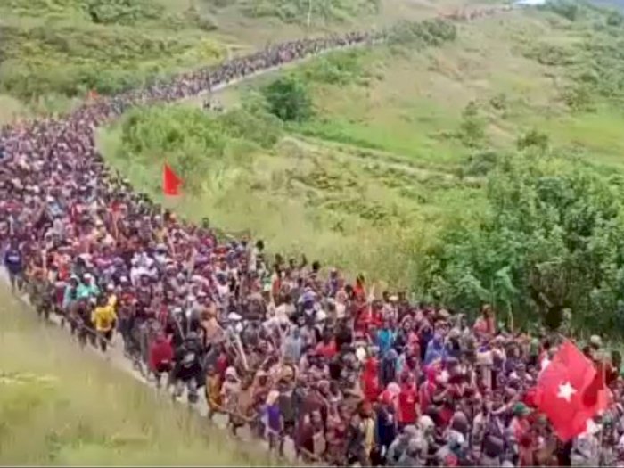 Merinding! Natalius Pigai Unggah Video Demo Papua: Hati-hati Bisa Perang Rasial dan Sipil