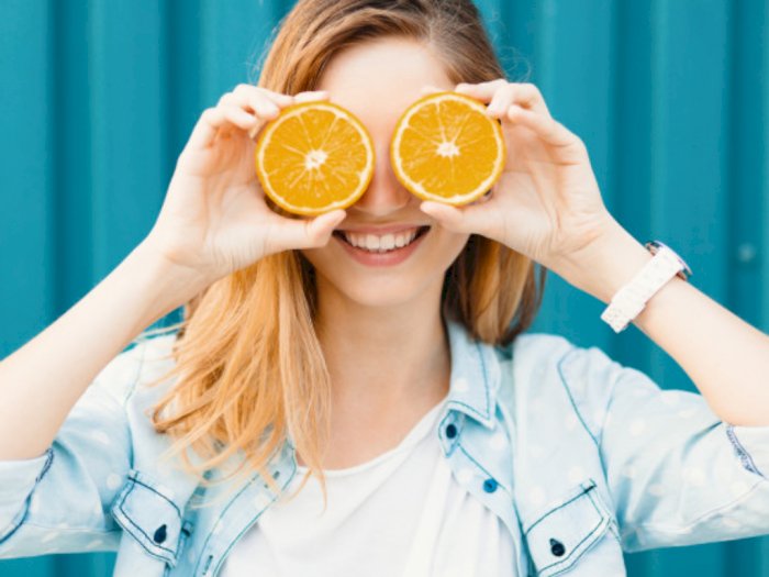 4 Mitos Vitamin C pada Skincare Ini, Gak Perlu Kamu Percaya! 