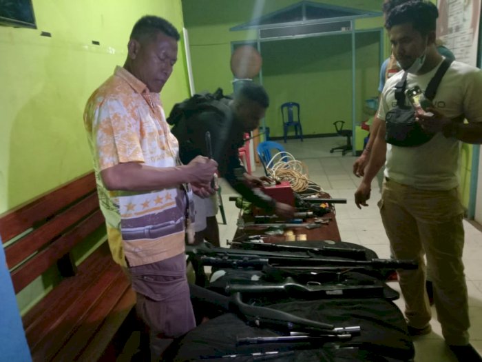 Polisi Tangkap Pria Pembawa 3 Pucuk M16 Beserta Puluhan Amunisi di Papua