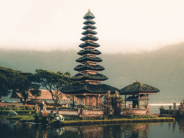 Pulihkan Pariwisata, Bali Hadirkan Vaksinasi Corona 'Drive Thru', Pertama di Asia Tenggara