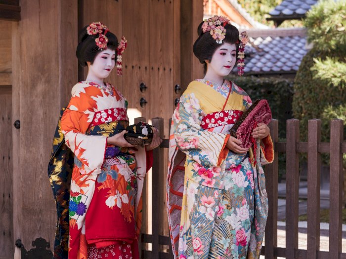 Tampil Unik dengan Riasan Wajah Putih, Inilah 5 Fakta Menarik Soal Geisha
