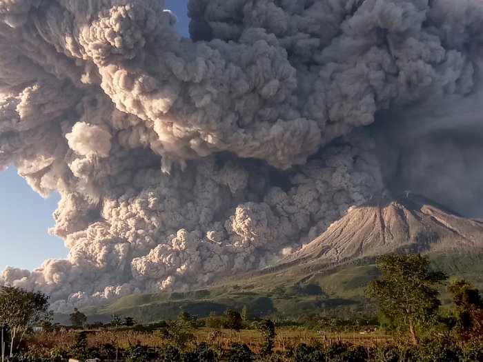 Abu Vulkanik Erupsi Gunung Sinabung Ternyata Sampai ke Aceh