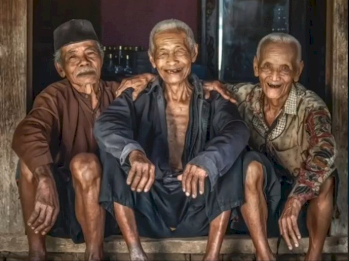 Kisah Persahabatan 3 Kakek Sejak Kecil Hingga Kini, Bikin Netizen Iri