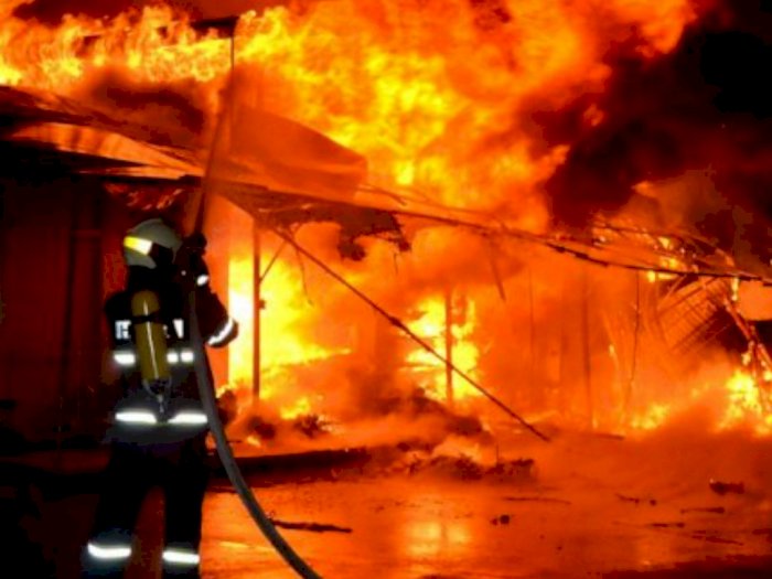 2 Rumah Semi Permanen Terbakar di Medan,  Diduga Api Bersumber dari Lilin, 1 Orang Tewas
