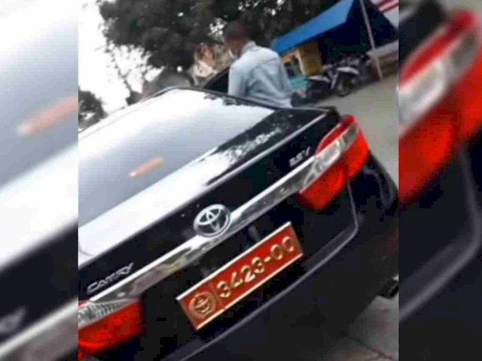 Wanita Pamer Mobil Toyota Camry Berpelat Dinas TNI, Setelah Dicek Rupanya Palsu!