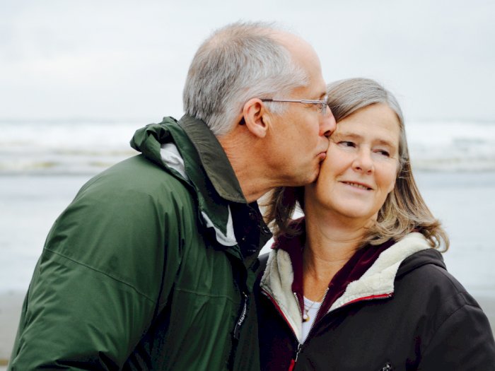 Studi Ungkap Rahasia Suami Bisa Hidup Lebih Lama, Lakukan Hal Sederhana Ini Pada Istri