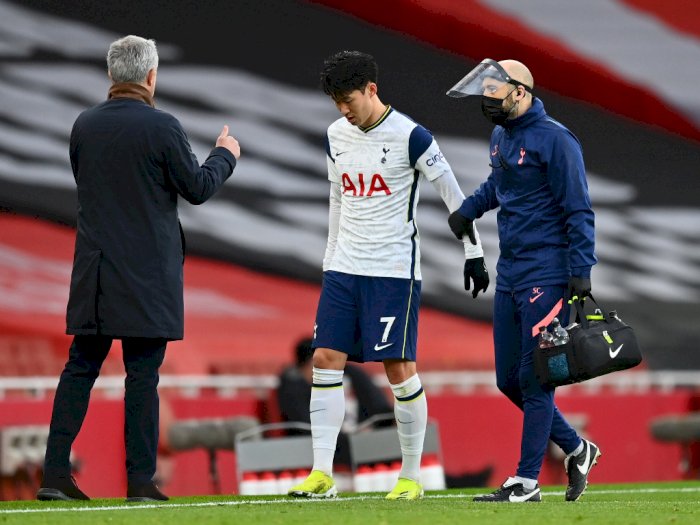 Sialnya Tottenham: Kalah dari Arsenal, Son Malah Cedera