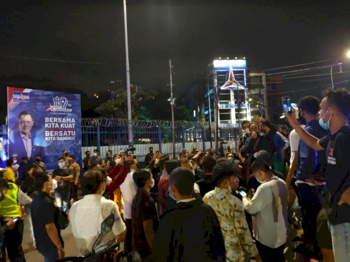 Kantor DPP Demokrat di Jakpus Digeruduk Massa, Polisi: Situasi Kondusif