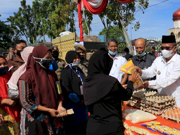 FOTO: Operasi Pasar Murah di Aceh Barat