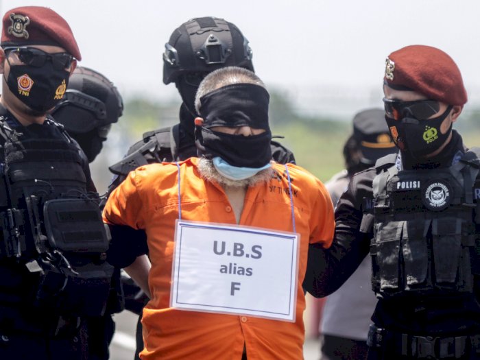 Sebanyak 22 Teroris di Jatim Dipindahkan ke Jakarta,  Mata Ditutup, Kaki Dirantai