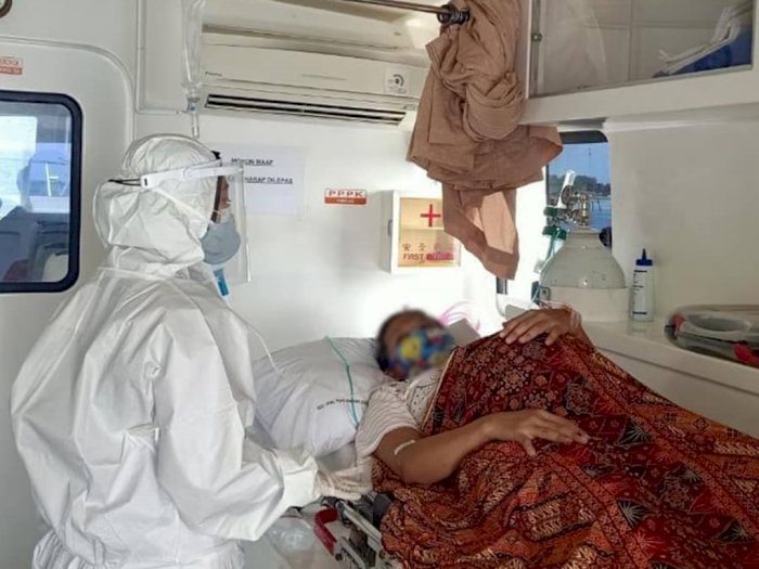 Dinkes DKI Evakuasi Ibu Hamil Kembar Positif Covid-19 Pakai Ambulans Kapal