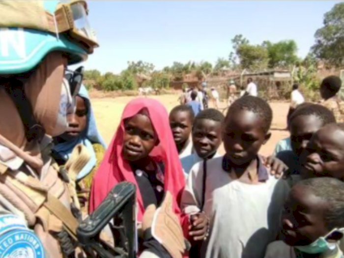 Momen Pasukan Perdamaian PBB yang Mengajari Anak-Anak di Sudan Bahasa Jawa, Bikin Kagum