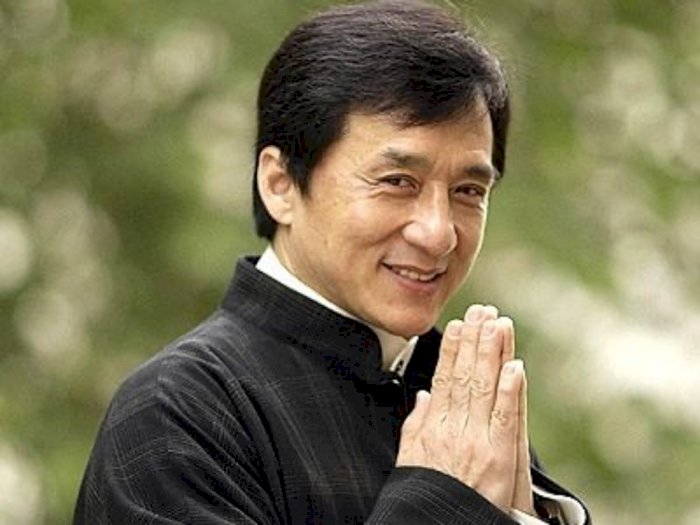 Geger! Video Jackie Chan Terlihat Sangat Tua dan Susah Berjalan