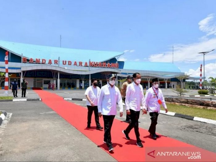 Presiden Jokowi Resmikan Terminal Bandara Kuabang Halmahera Utara