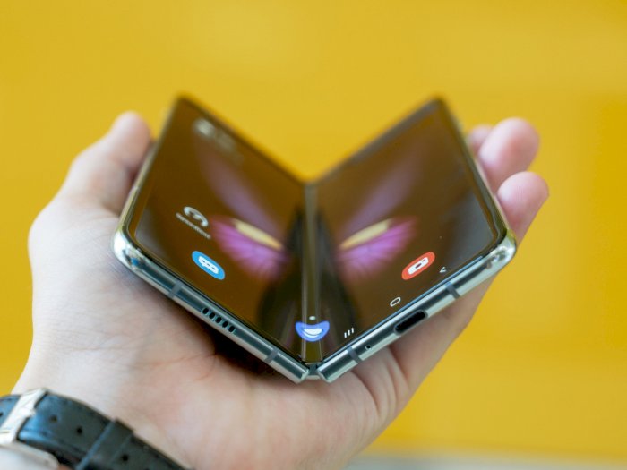 Samsung Dilaporkan Ingin Buat Smartphone Lipat 2 Sisi, Rilis Tahun Ini?