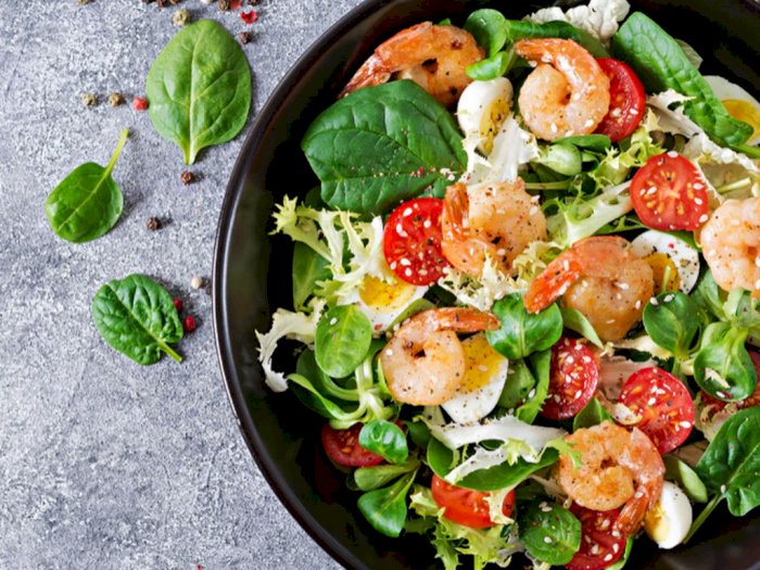 Tertarik Membuat Salad Seafood Asam Segar? Begini Cara Membuatnya