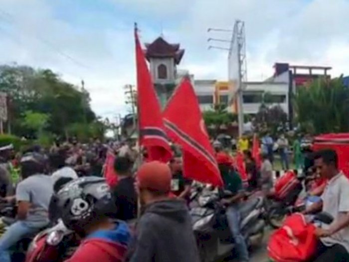 Konvoi Sambil Membawa Bnedera Bulan Bintang, Puluhan Orang Diamankan Polisi