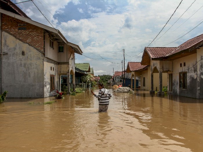 FOTO: Banjir Luapan Sungai Sail di Pekanbaru