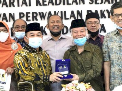 Ketua Fraksi PKS DPR RI Beri Dukungan TP3 Dalam Mengawal Kasus Penembakan Laskar FPI