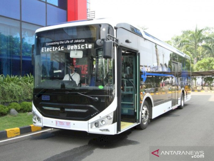 TransJakarta Targetkan 100 Unit Bus Listrik Bisa Beroperasi di Tahun 2021