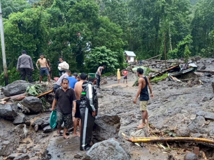 Curah Hujan Tinggi, Banjir Bandang Terjang 2 Rumah Warga, 163 Orang Terpaksa Mengungsi