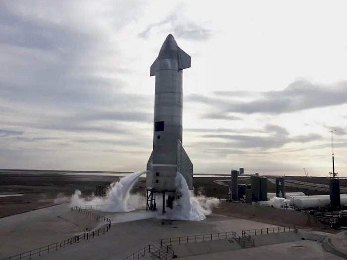 Lagi, Prototype Roket Starship SN11 Buatan SpaceX Meledak Usai Jatuh!