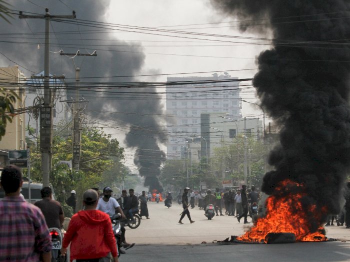 Indonesia Kecam Kekerasan Militer Myanmar ketika Bubarkan Demonstan, Bunuh 510 Warga