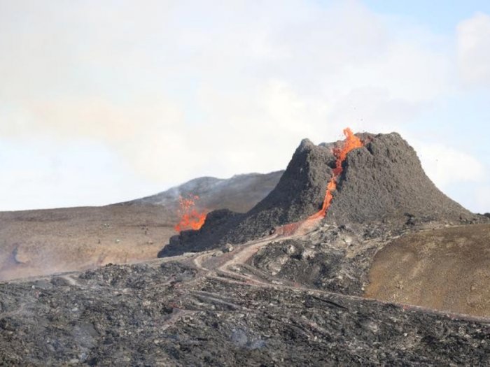 Gunung Berapi di Islandia Bisa Saja Meletus Bertahun-tahun, Menjadi Tempat Pariwisata!