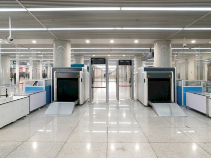 Mesin Pemindai Tubuh di Bandara Pancarkan Radiasi Sinar X, Berbahayakah?