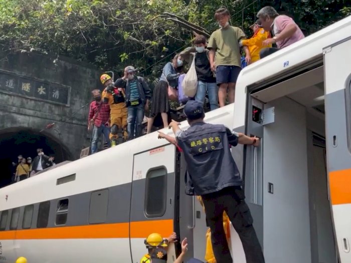  Kereta Cepat di Taiwan Alami Kecelakaan di Terowongan, 48 Orang Tewas