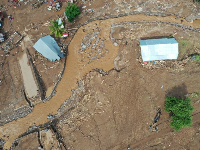 FOTO: Kerusakan Akibat Banjir di Flores Timur
