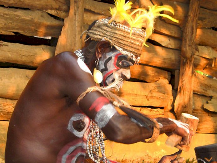 Fakta Seputar Suku Asmat di Pedalaman Papua, Konon Katanya Titisan Dewa