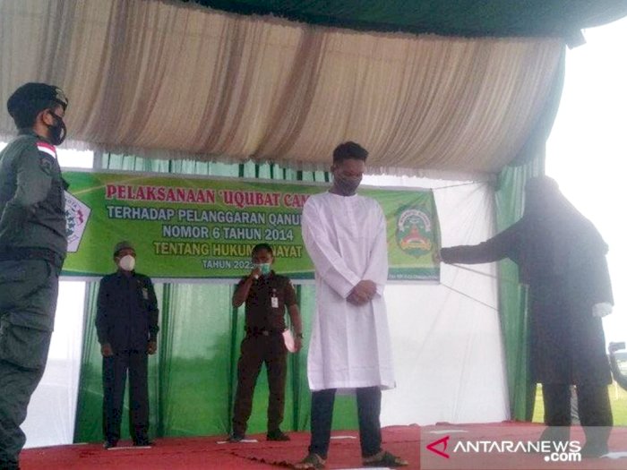 Langgar Syariat, Pelaku Zina di Lhokseumawe Aceh Dihukum Cambuk 300 Kali