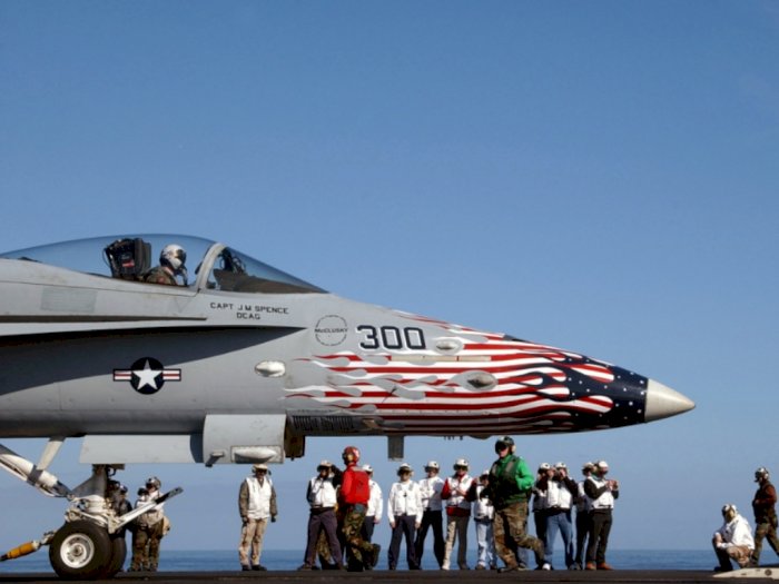 Heboh Video Pesawat Asing F-18 US Navy Masuk Wilayah RI Lakukan Manuver, Ini Kata TNI AU