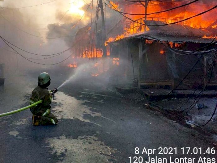 Kebakaran Besar Terjadi di Tanah Abang, Sebanyak 17 Unit Mobil Pemadam Diterjunkan
