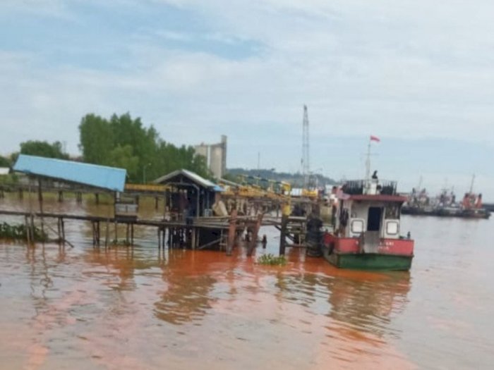 SPOB Tenggelam di Sungai Mahakam, Tumpahan Minyak Hasilkan Pencemaran, 1 Orang Hilang