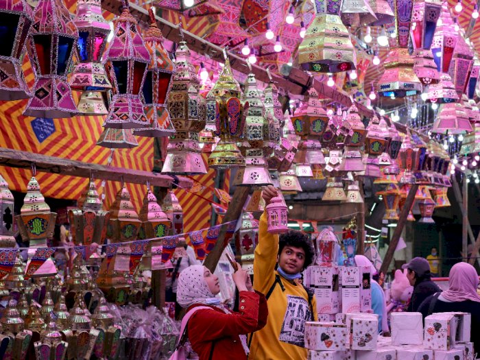 FOTO: Tradisi Hiasan Lentera Untuk Sambut Ramadan dan Hari Raya Idulfitri di Timur Tengah